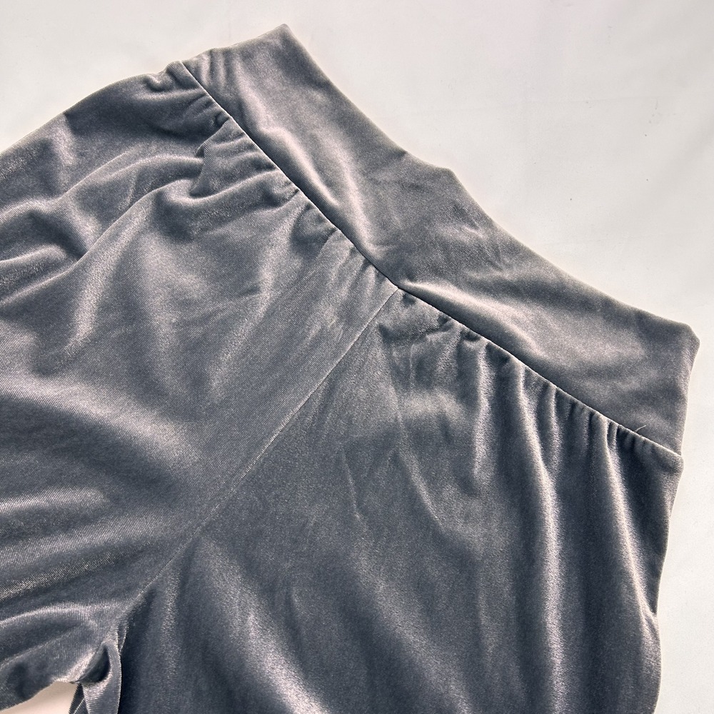 Matilda Jane Women's Solid Boho Grey Velvet Wide Ruffle Leg Pants M NWT - Picture 2 of 9